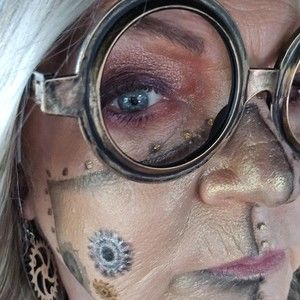 Meet your Posher, Wendy